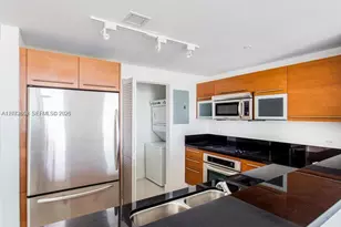 244 Biscayne Blvd, Miami, FL 33132 - Photo 11