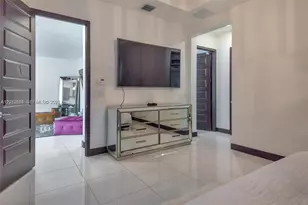 8820 NW 155th Ter, Miami Lakes, FL 33018 - Photo 7