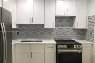 10831 NE 2nd Ct, Miami, FL 33161 - Photo 3
