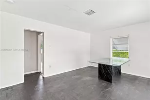 126 SE 4th St, Hallandale Beach, FL 33009 - Photo 11