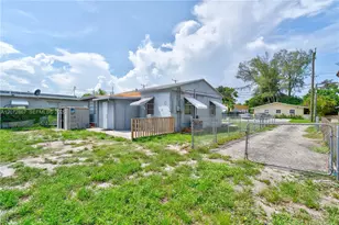 126 SE 4th St, Hallandale Beach, FL 33009 - Photo 29