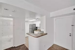 770 Claughton Island Dr, Miami, FL 33131 - Photo 9