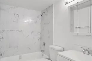 770 Claughton Island Dr, Miami, FL 33131 - Photo 17