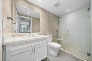 2899 Collins Ave, Miami Beach, FL 33140 - Photo 15