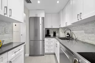 2899 Collins Ave, Miami Beach, FL 33140 - Photo 7