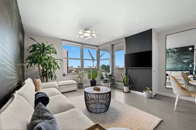 2899 Collins Ave #1624, Miami Beach, FL 33140 - Photo 1