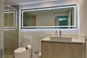 13800 Highland Dr, North Miami Beach, FL 33181 - Photo 21
