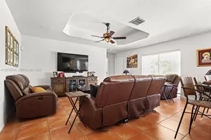 15867 SW 44th St, Miami, FL 33185 - Photo 7