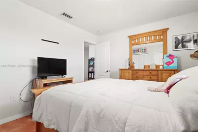 15867 SW 44th St, Miami, FL 33185 - Photo 23