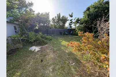 305 NW 1st Ave #4, Hallandale Beach, FL 33009 - Photo 19