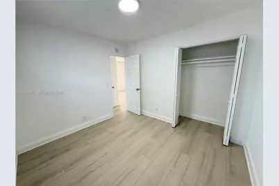 305 NW 1st Ave #4, Hallandale Beach, FL 33009 - Photo 17