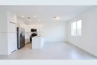 1475 SE 7th Ter, Homestead, FL 33034 - Photo 7