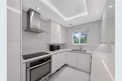 10190 Collins Ave #204, Bal Harbour, FL 33154 - Photo 9