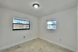 2460 NW 179th St, Miami Gardens, FL 33056 - Photo 9