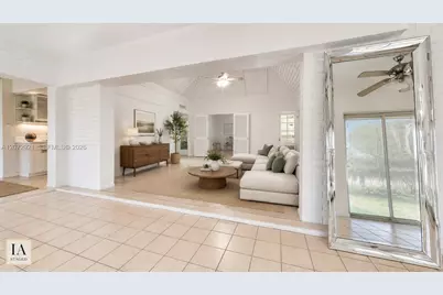5700 White Hickory Cir, Tamarac, FL 33319 - Photo 13