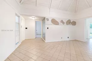 5700 White Hickory Cir, Tamarac, FL 33319 - Photo 11