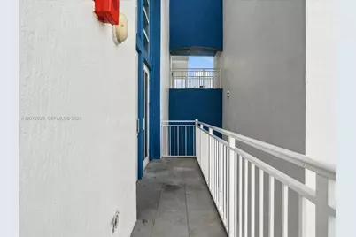 7600 Collins Ave #703, Miami Beach, FL 33141 - Photo 5