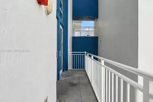 7600 Collins Ave, Miami Beach, FL 33141 - Photo 5