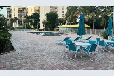 20500 W Country Club Dr #117, Aventura, FL 33180 - Photo 15
