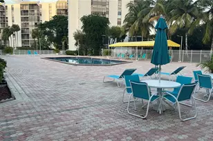 20500 W Country Club Dr, Aventura, FL 33180 - Photo 15