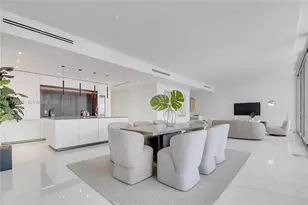300 Biscayne Blvd Way, Miami, FL 33131 - Photo 11