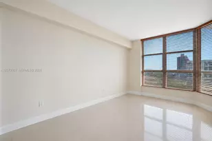 19101 NE 36th Ct, Aventura, FL 33180 - Photo 9