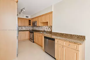 19101 NE 36th Ct, Aventura, FL 33180 - Photo 11