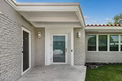 8901 Hawthorne Ave, Surfside, FL 33154 - Photo 11