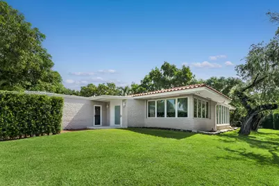 8901 Hawthorne Ave, Surfside, FL 33154 - Photo 3