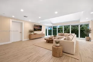 8901 Hawthorne Ave, Surfside, FL 33154 - Photo 5