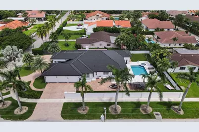11390 SW 30th St, Miami, FL 33165 - Photo 3