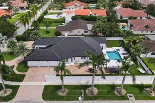11390 SW 30th St, Miami, FL 33165 - Photo 3