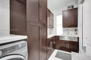 11390 SW 30th St, Miami, FL 33165 - Photo 31