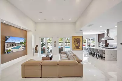 11390 SW 30th St, Miami, FL 33165 - Photo 11
