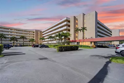 8900 Washington Blvd #409, Pembroke Pines, FL 33025 - Photo 9