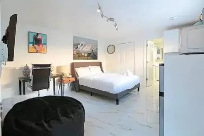 1100 NE 1st Ave #C, Fort Lauderdale, FL 33304 - Photo 5