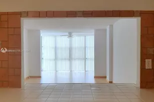 1000 Parkview Dr, Hallandale Beach, FL 33009 - Photo 9