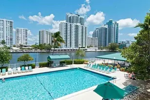 1000 Parkview Dr, Hallandale Beach, FL 33009 - Photo 15