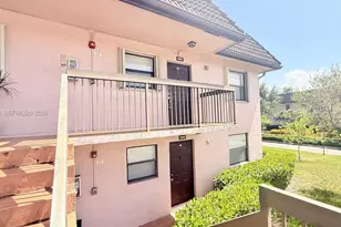 10452 NW 10th St, Pembroke Pines, FL 33026 - Photo 3
