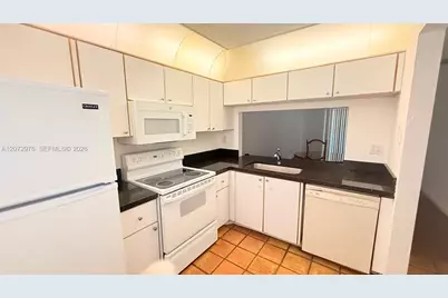 10361 NW 11th St #203, Pembroke Pines, FL 33026 - Photo 5