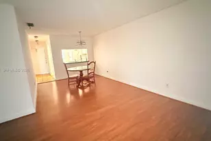10452 NW 10th St, Pembroke Pines, FL 33026 - Photo 1
