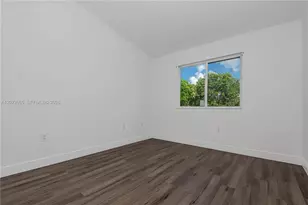 3390 NE 10th St, Homestead, FL 33033 - Photo 9