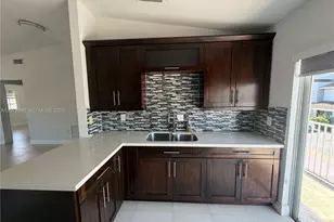 7040 NW 173rd Dr, Hialeah, FL 33015 - Photo 9