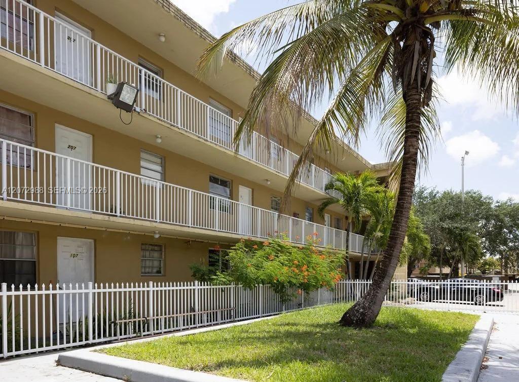 955 W 74th St #207 - 955 W 74th St #207, Hialeah, FL 33012 Luxury Property | Jose Angel Pina
