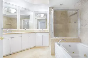 4775 Collins Ave, Miami Beach, FL 33140 - Photo 39