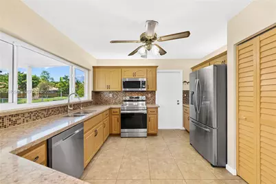 10370 NW 20th Ct, Sunrise, FL 33322 - Photo 13