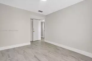 199 SW 12th Ave, Miami, FL 33130 - Photo 29
