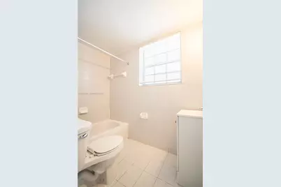 1940 Bay Dr #6, Miami Beach, FL 33141 - Photo 11