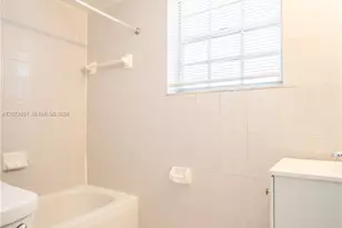 1940 Bay Dr, Miami Beach, FL 33141 - Photo 11