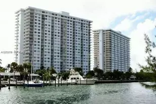 300 Bayview Dr, Sunny Isles Beach, FL 33160 - Photo 13